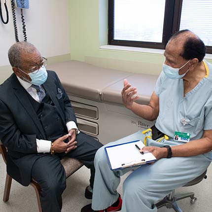 bariatric doctor talking to patient